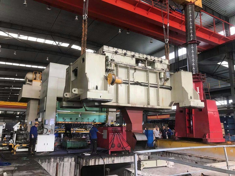 重型設(shè)備裝卸搬運